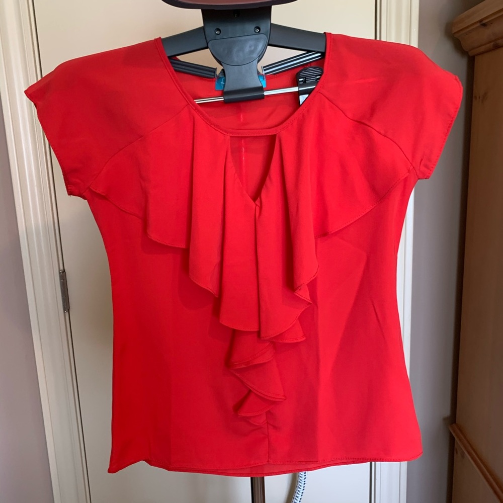 Buttons ruffle blouse